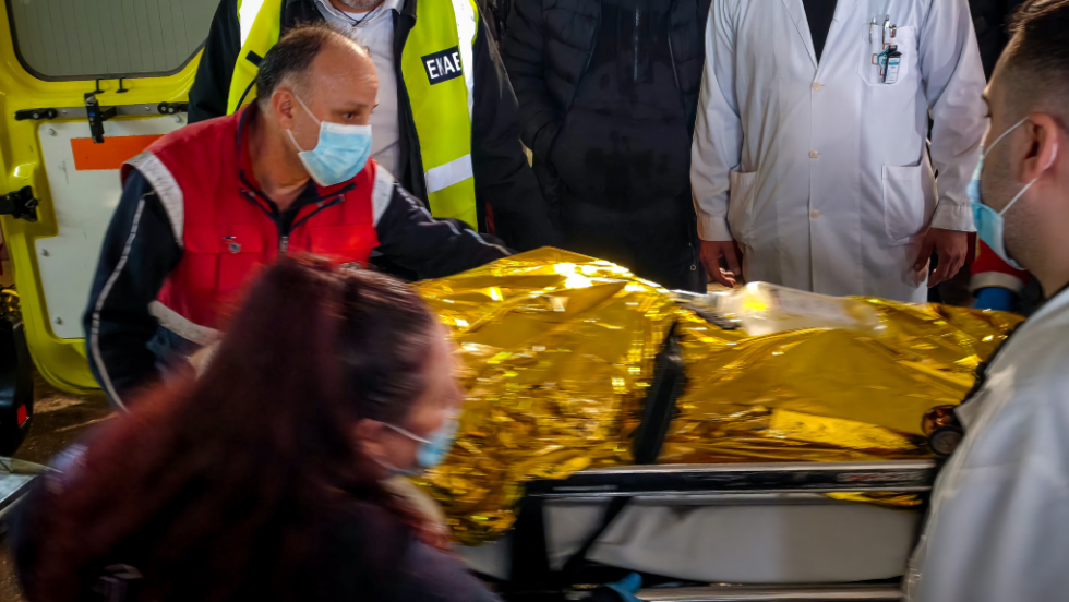 «Γέφυρα ζωής» για ανήλικο με κρανιοεγκεφαλικές κακώσεις από την Κοζάνη - Σε 18 λεπτά από τα Μάλγαρα στο Ιπποκράτειο